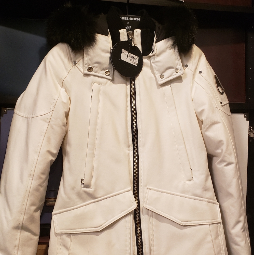 Moose Knuckles :  Fire River Parka White XS - New with tags